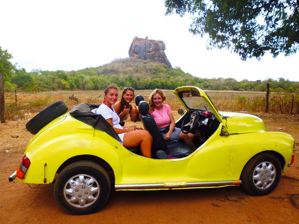 The Nilmini Lodge Sigiriya Luaran gambar