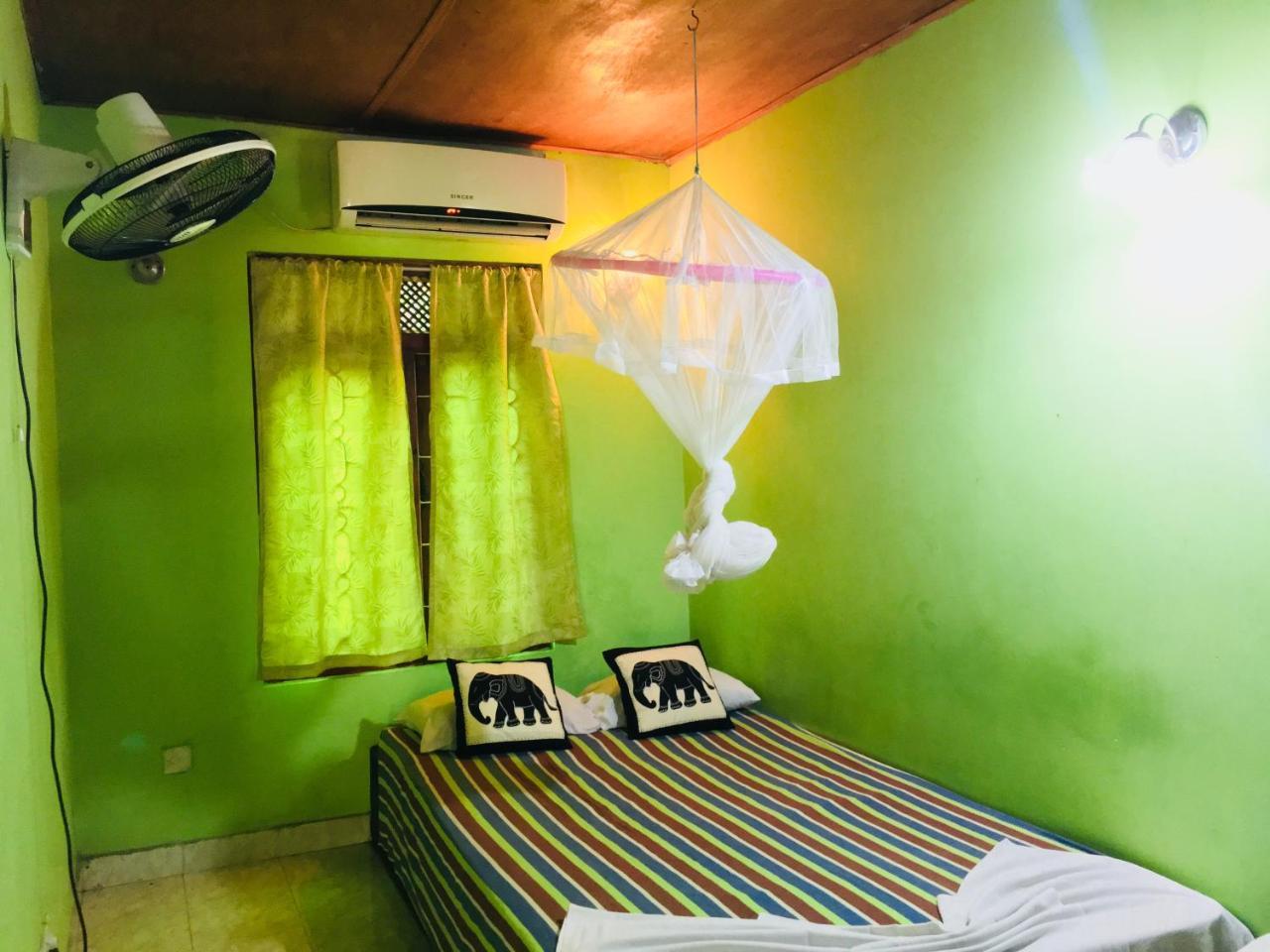 The Nilmini Lodge Sigiriya Luaran gambar